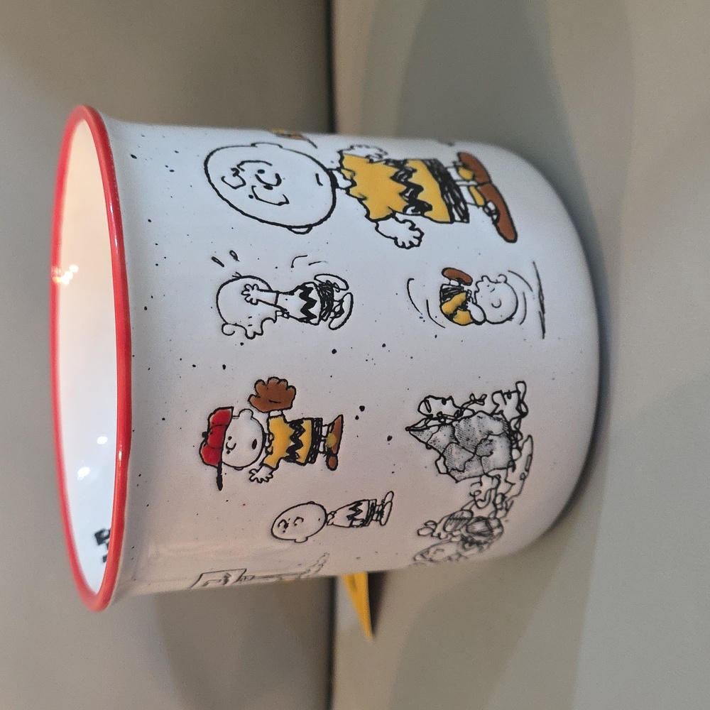 Peanuts Charlie Brown Character 21 oz stoneware mug NWT - Picture 2 of 6